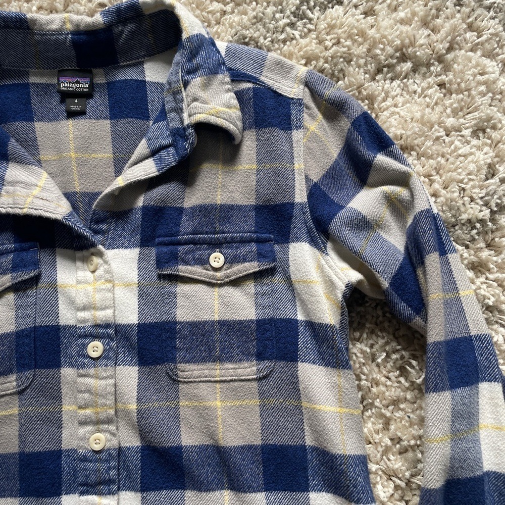 Patagonia Fjord Flannel Shirt Womens 4 Blue Grey Plaid Organic Cotton Button Up - Picture 3 of 9